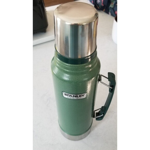 stanley stainless steel 1.1q vacuum thermos - Picture 1 of 9